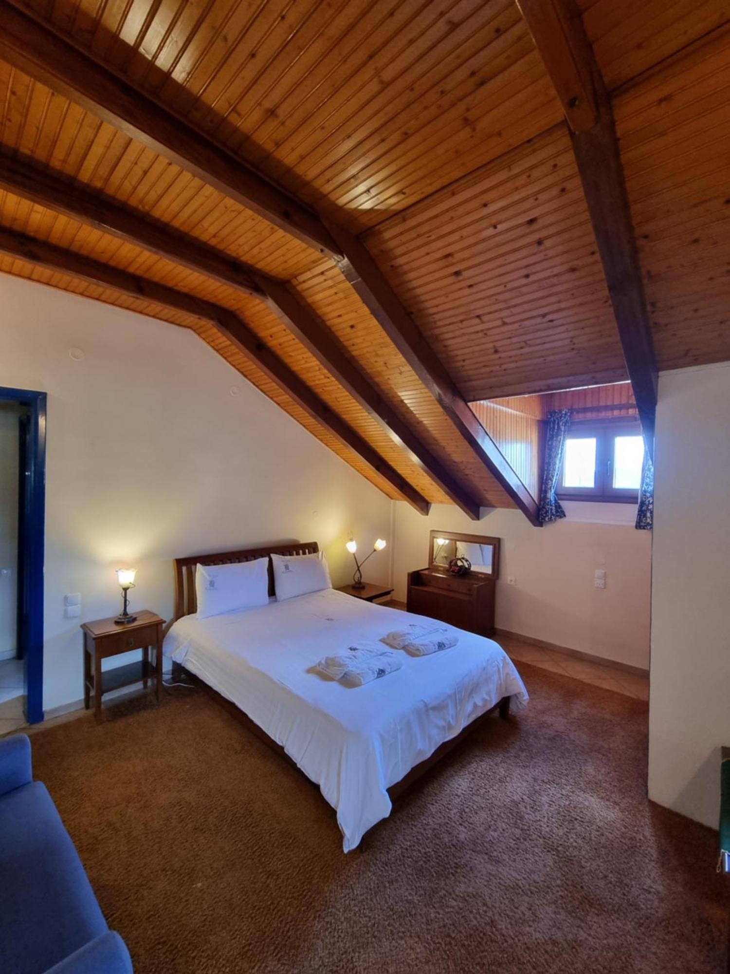 Kalavrita Krinides Apartment And Attics Buitenkant foto
